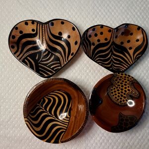 Handcrafted Heart & Round Wooden Accent Bowls